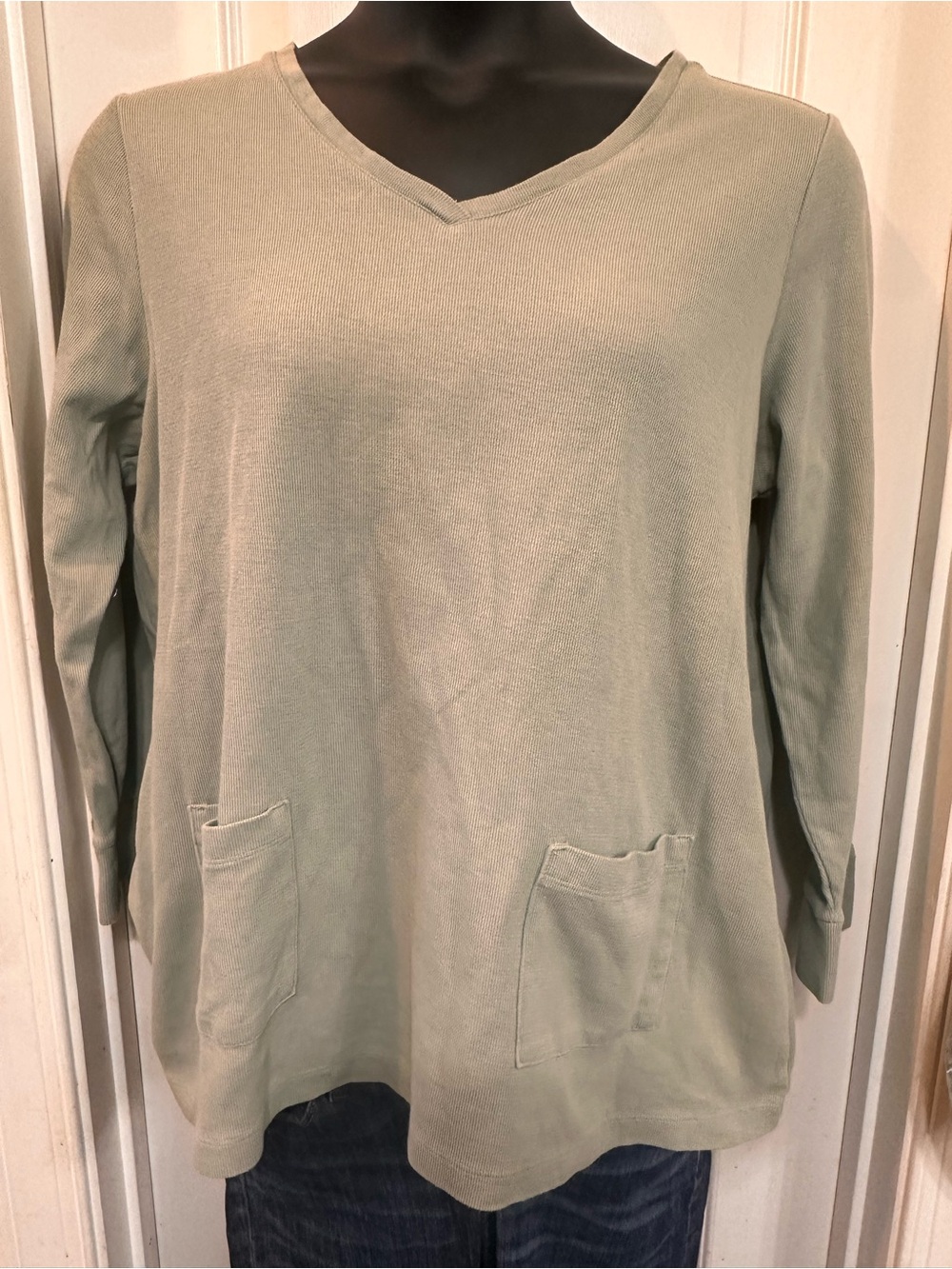 J. Jill Sage Green V-Neck Long Sleeve Sweater with Pockets